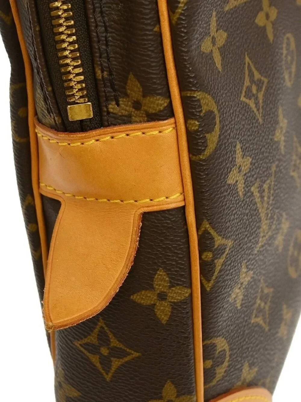 LOUIS VUITTON PORTE DOCUMENTS VOYAGE HANDBAG